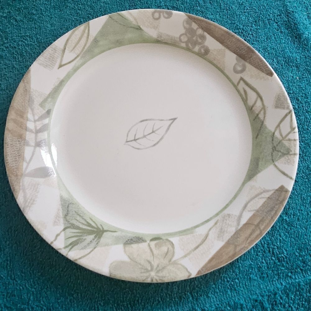 Corelle Textured Leaves